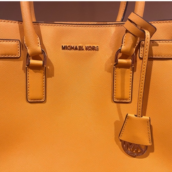 Michael Kors Dillon Satchel - Picture 2 of 4